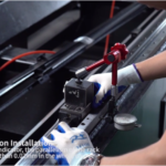 安装人员特写（缩小）